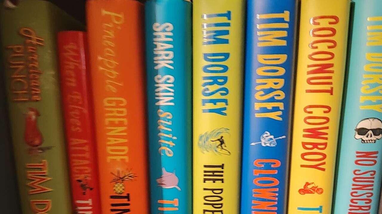 The Florida-based author blended crime, history and an outrageous sense of humor in his novels.